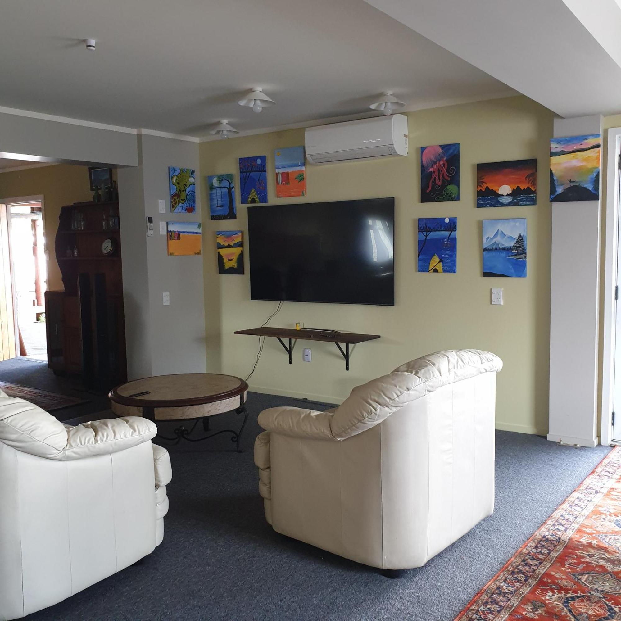 The Redbarn Villa Turangi Bagian luar foto