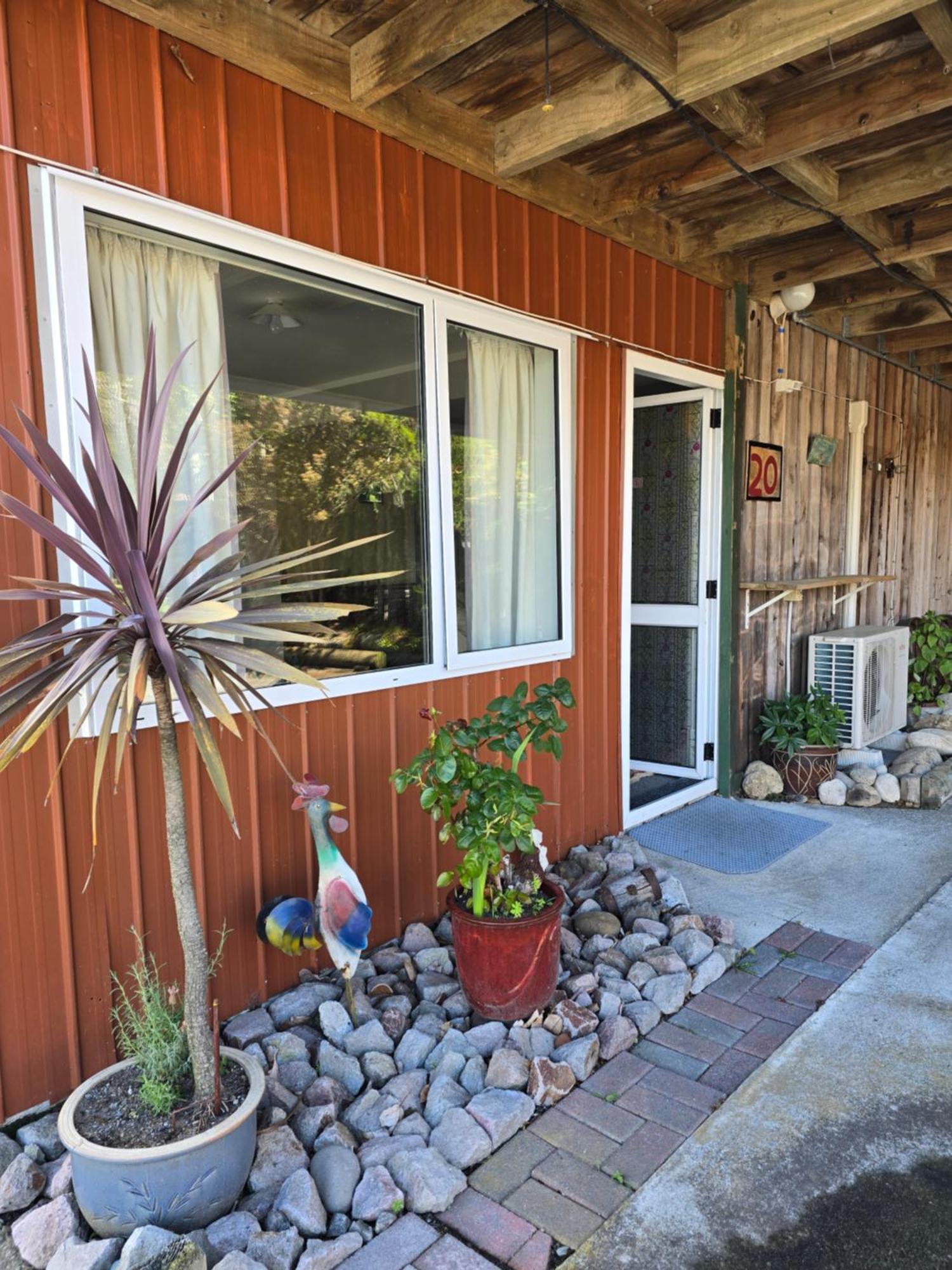 The Redbarn Villa Turangi Bagian luar foto